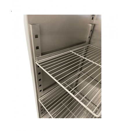 Intérieur armoire frigorifique 400x600